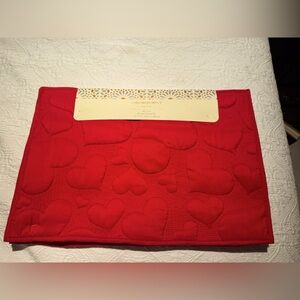 NWT Cynthia Rowley Heart placemats. Set of four